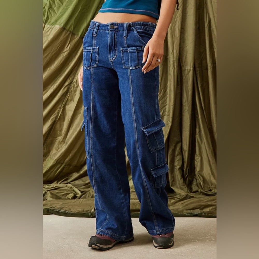 Urban Outfitters cargo BDG y2K jeans size 24